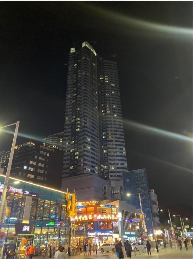 Haeundae Wide Ocean View & Residence Busan Eksteriør billede